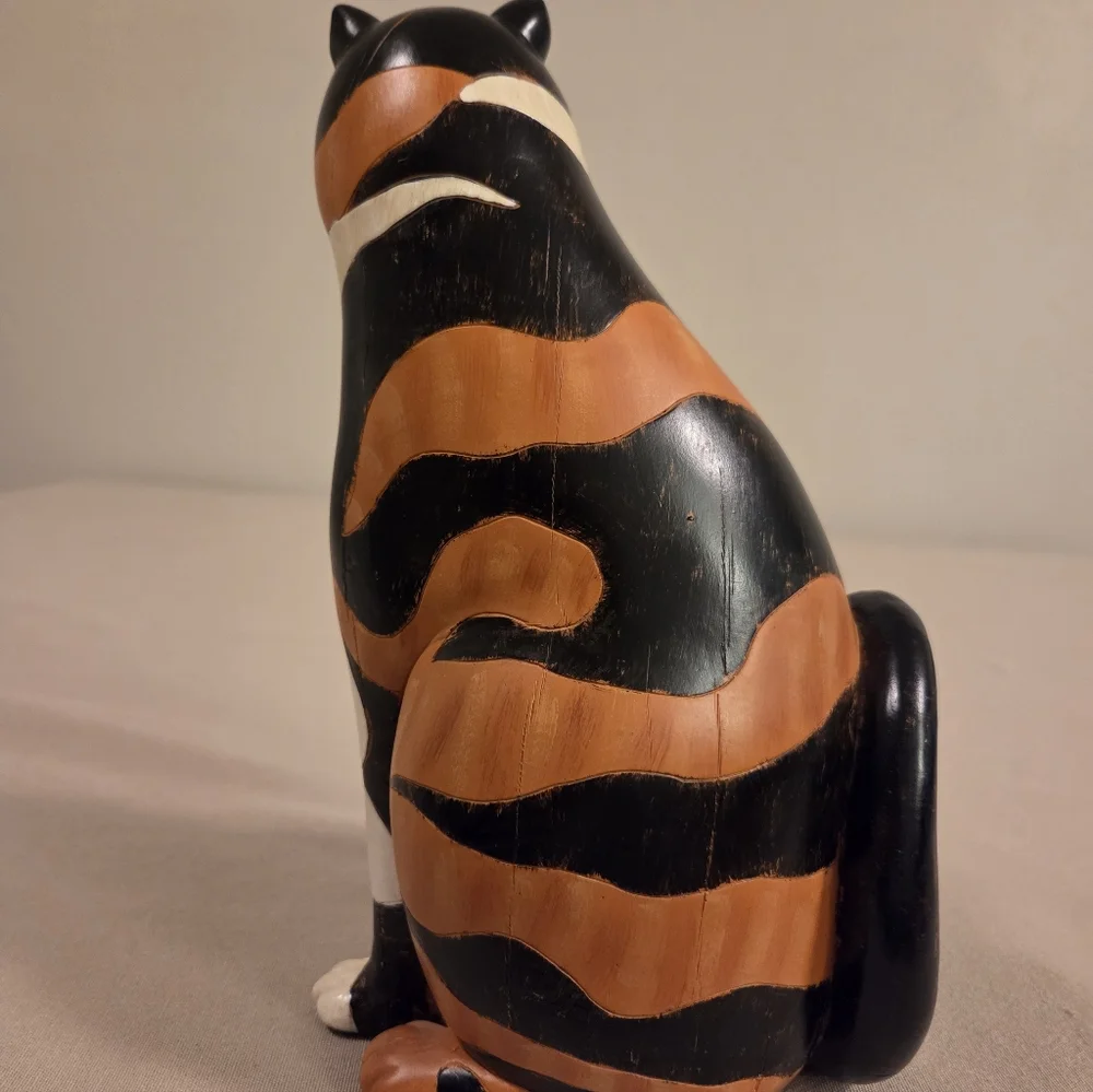 DISTRESSED WOODEN CALLICO CAT FIGURINE - Picture 4 of 7